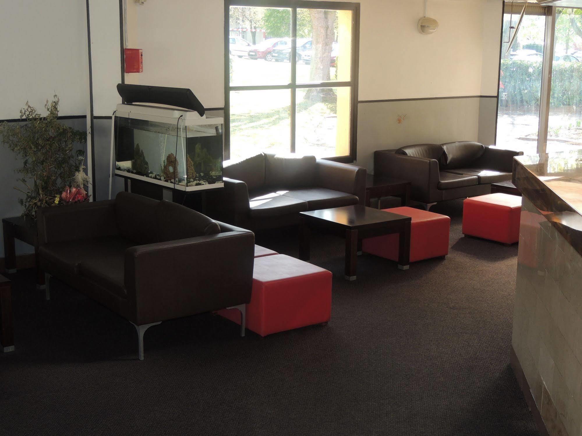 Ibis Budget Saint-Ouen-L'Aumone Luaran gambar